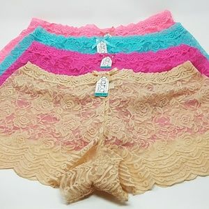 Four pair light stretch lace boy shorts, size 3X